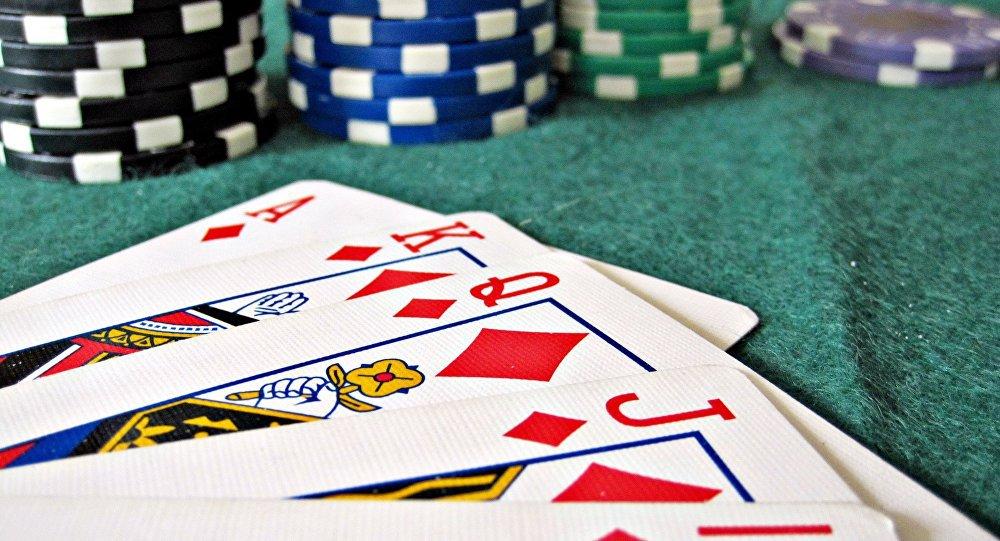Chơi phỏm online dễ dàng cùng hướng dẫn chơi phỏm chi tiết cho người mới